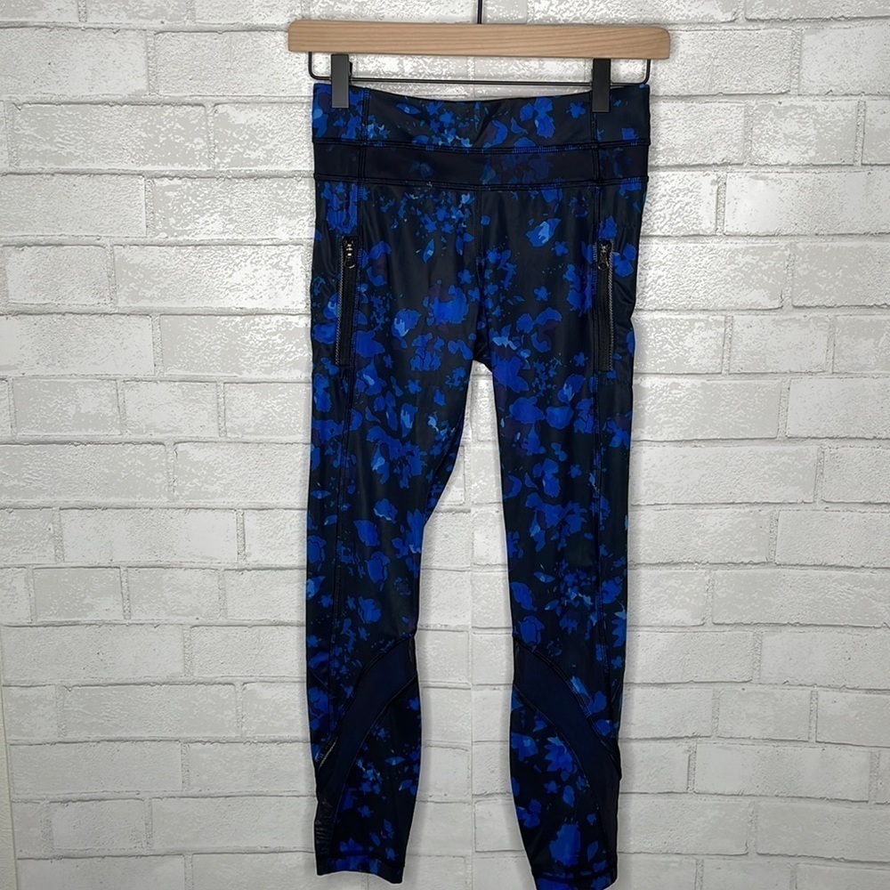 Lululemon Inspire Tight II *Full-On Luxtreme (Mesh) - Picture 4 of 14